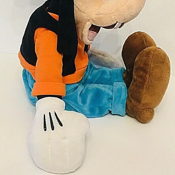 Disney Store Goofy Plush Stuffed Toy Classic Outfit Character Doll Hat 18” - Picture 13 of 16